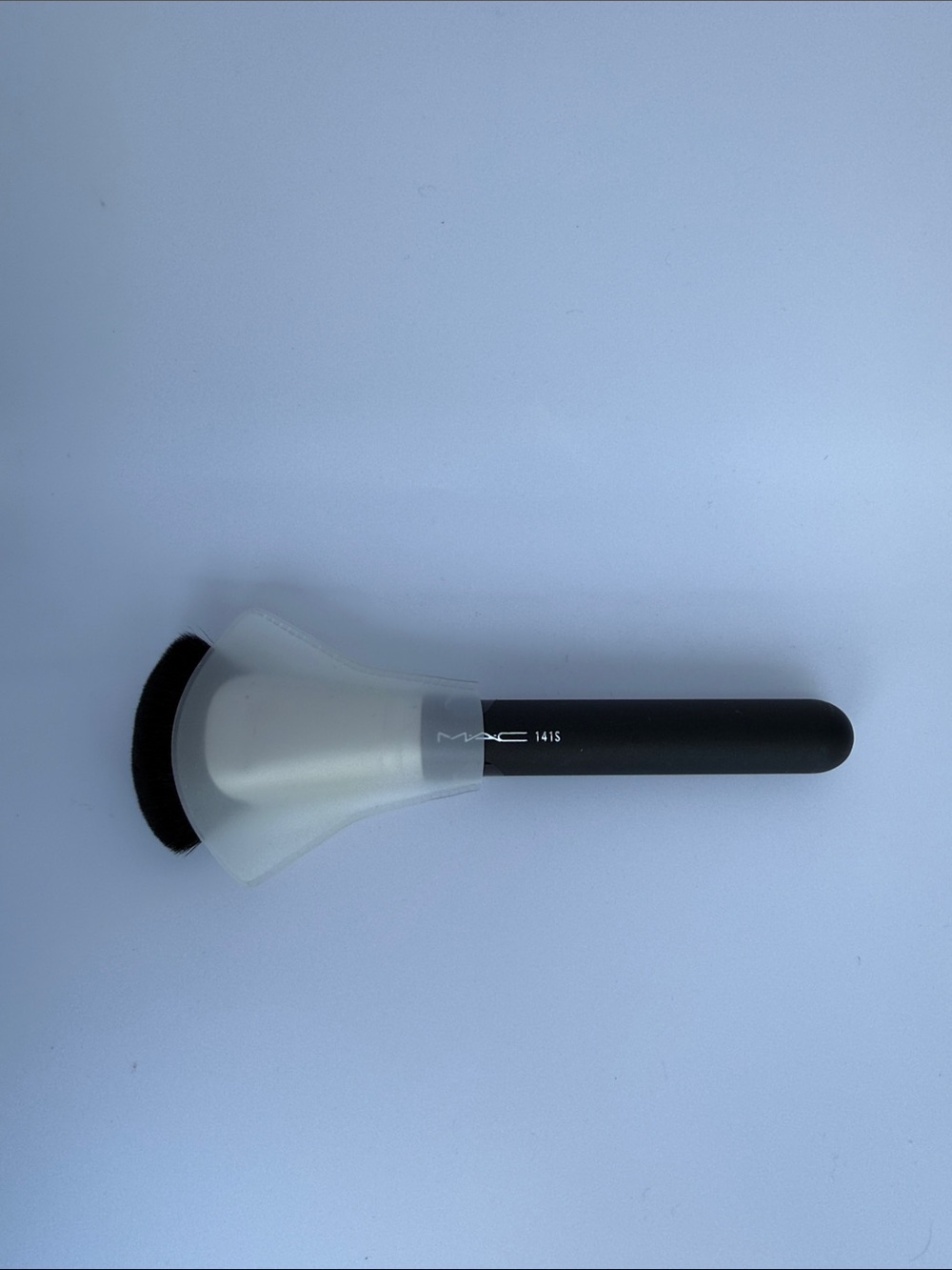 MAC Cosmetics Black 141S Makeup Brush m.a.c